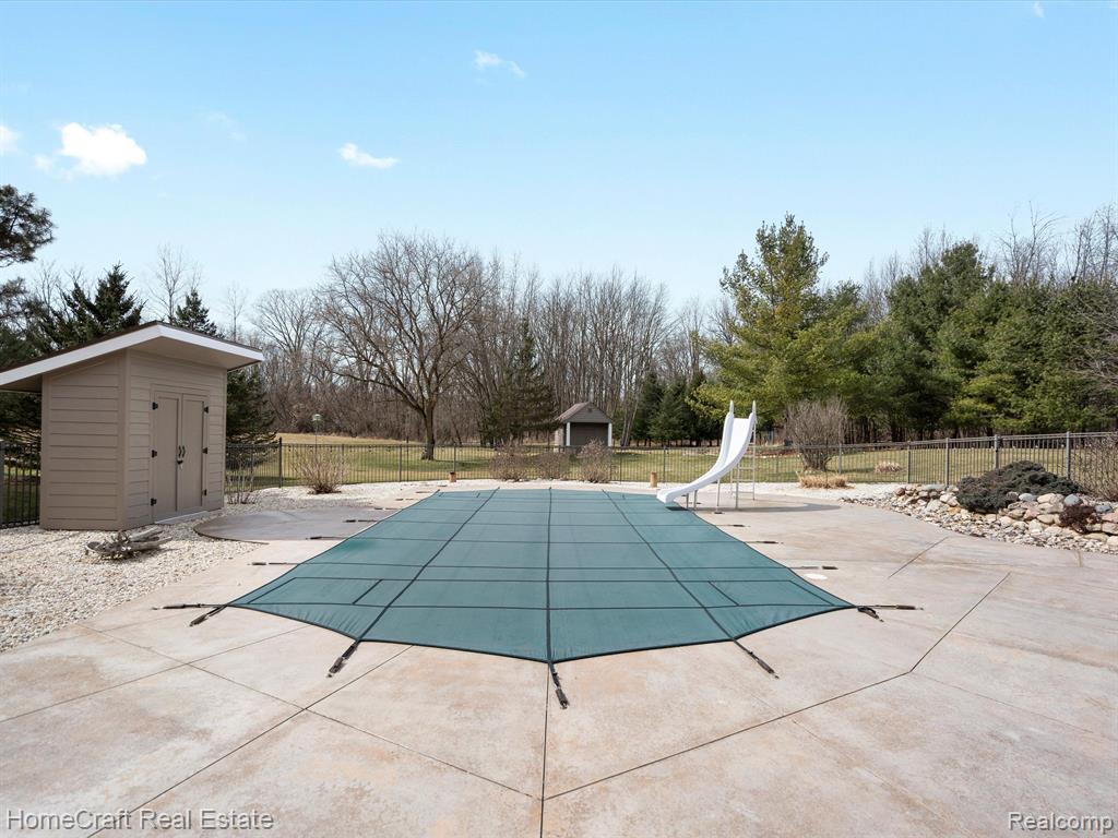 9123 SALEM FARMS Drive, South Lyon, MI 48178 — Photo 52