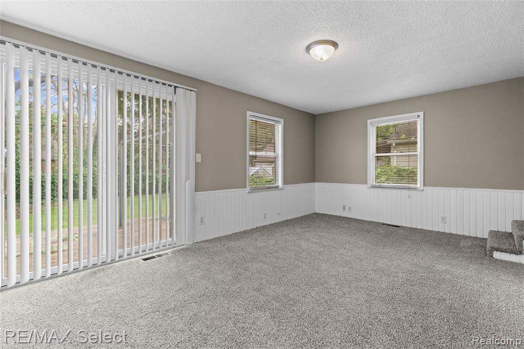619 Frank Street, Flint, MI 48504 — Photo 24