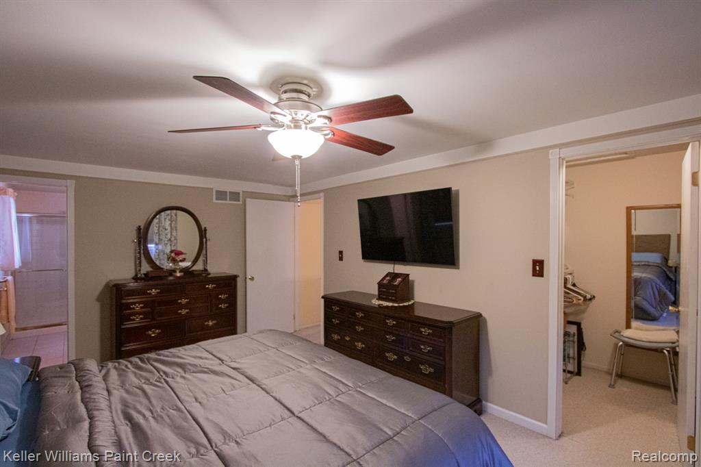 19170 Dawnshire Drive, Brownstown, MI 48193 — Photo 27