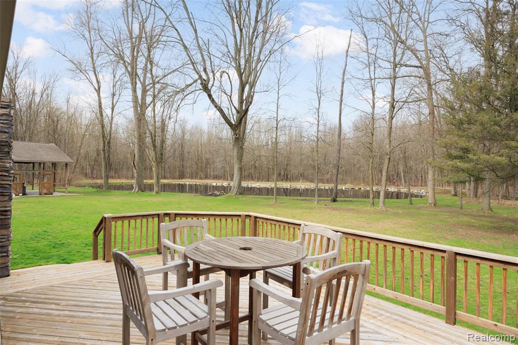 9247 Schrepfer Road, Howell, MI 48855 — Photo 37