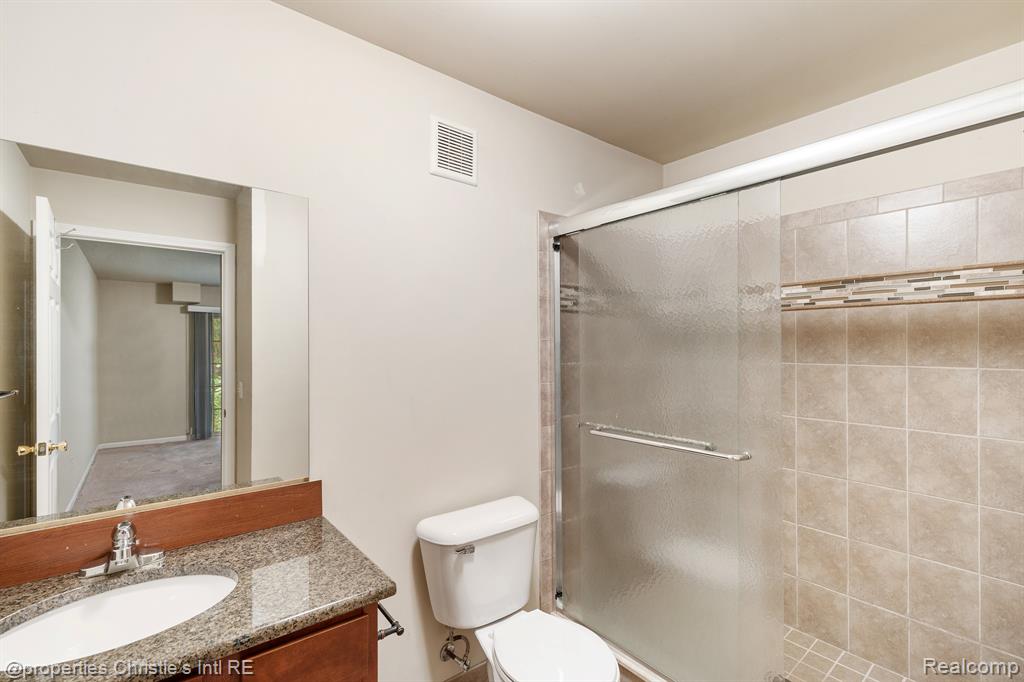 8437 Williamstown Drive, Shelby Twp, MI 48316 — Photo 16