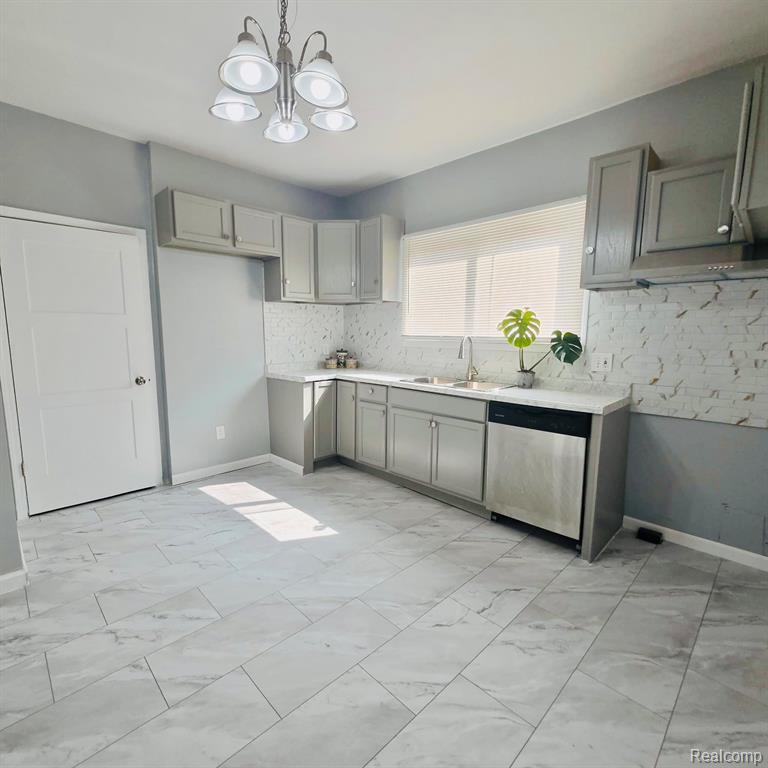 25 W Greendale, Highland Park, MI 48203 — Photo 10