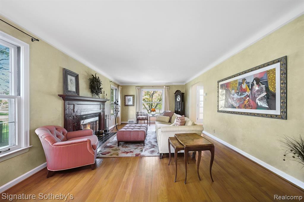 27721 SANTA BARBARA Drive, Lathrup Village, MI 48076 — Photo 5