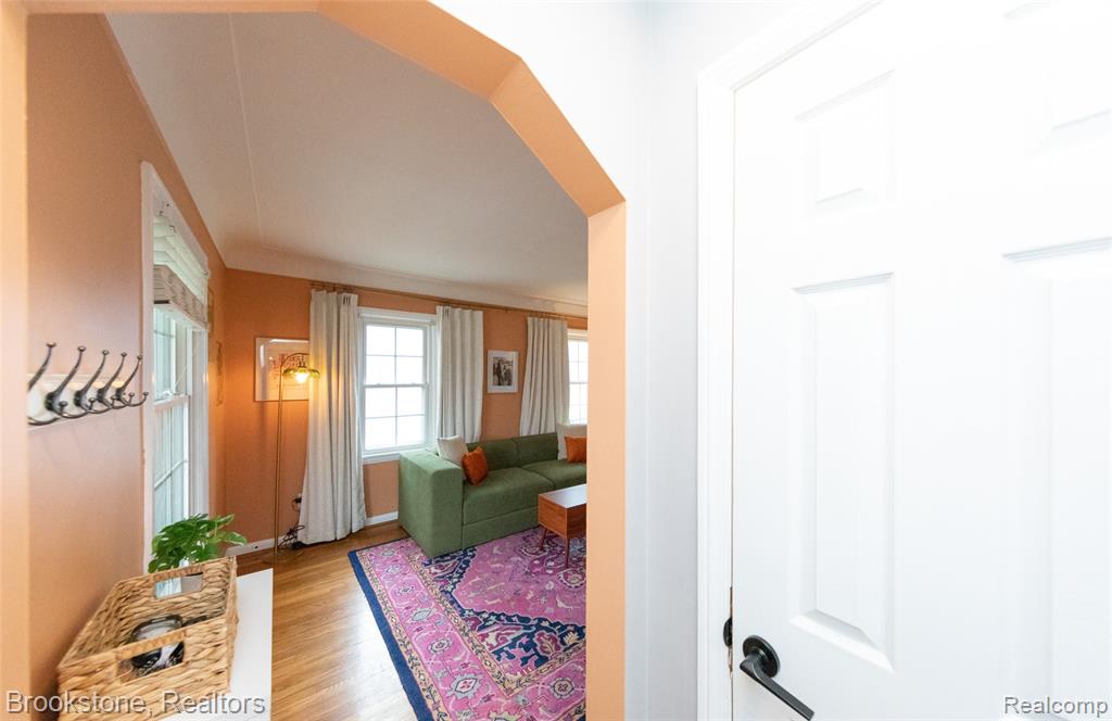 2156 Cambridge, Berkley, MI 48072 — Photo 12