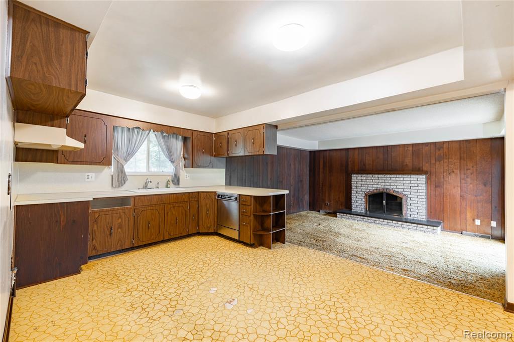 21819 Meridian Road, Grosse Ile, MI 48138 — Photo 6