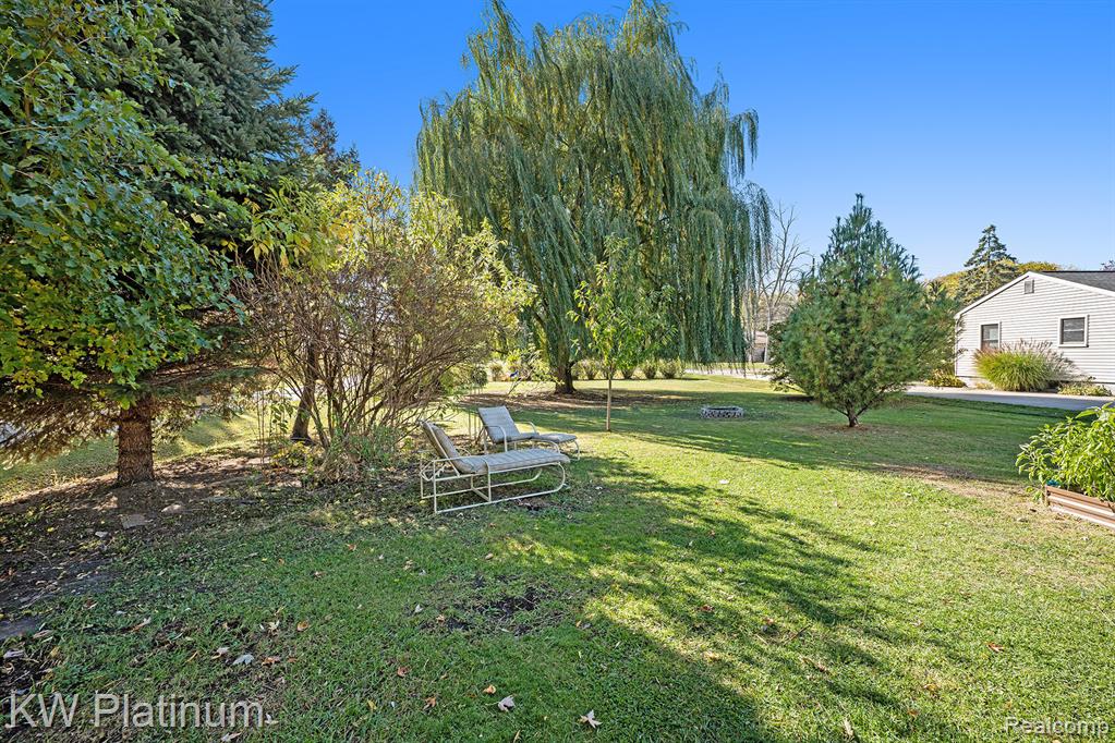 36141 Homeview Street, Harrison Township, MI — Photo 4