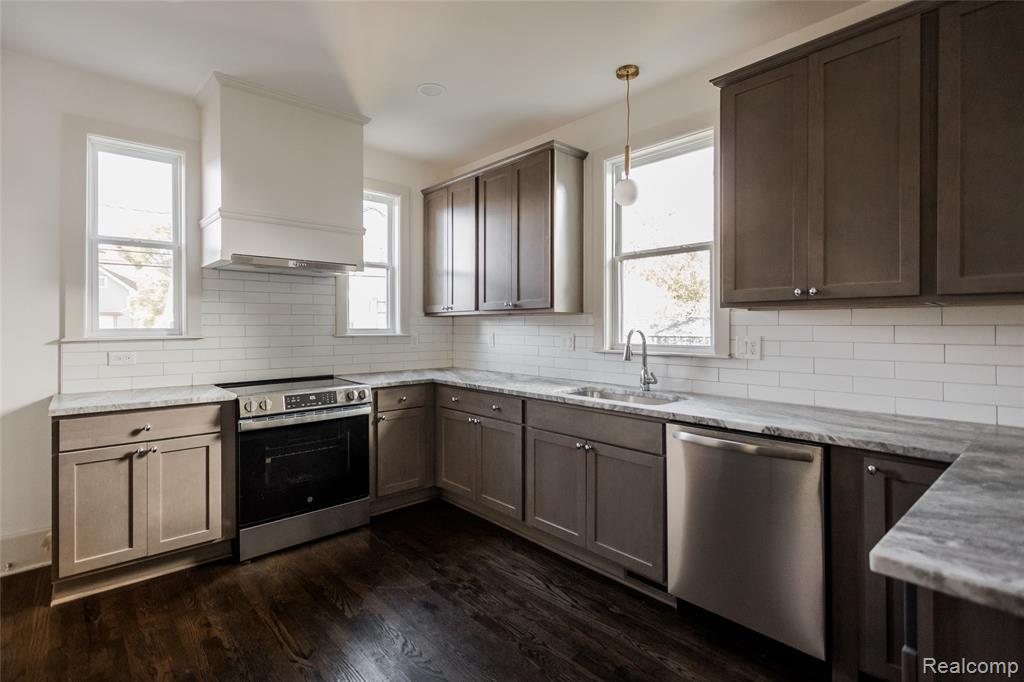 4157 Burns Street, Detroit, MI 48214 — Photo 8