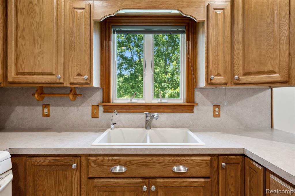 8622 S BYRON Road, Gaines Vlg, MI 48436 — Photo 10