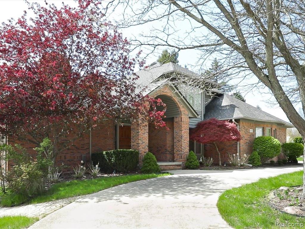 3744 RIVERVIEW TERRACE N, East China, MI — Photo 2