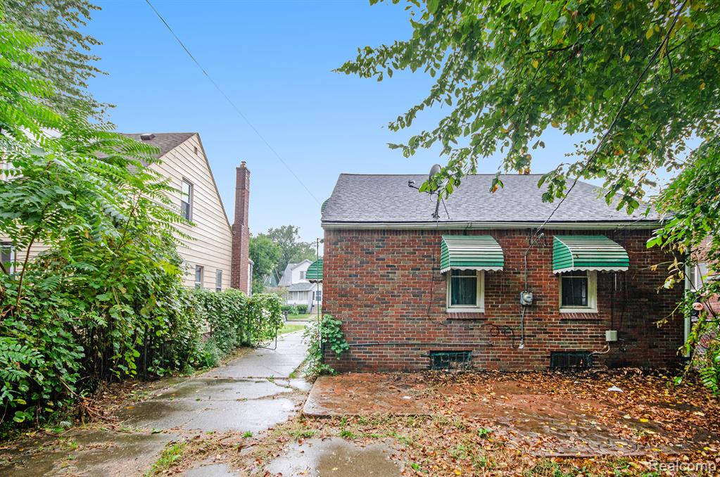 20206 Greeley Street, Detroit, MI 48203 — Photo 24