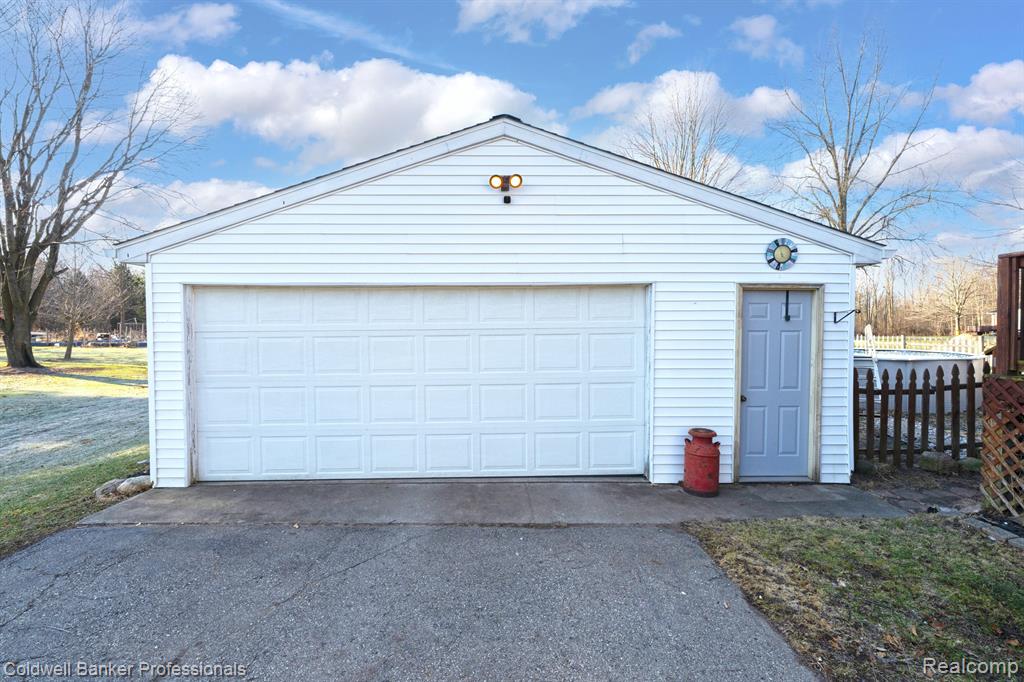 7264 DAVISON Road, Davison, MI 48423 — Photo 3