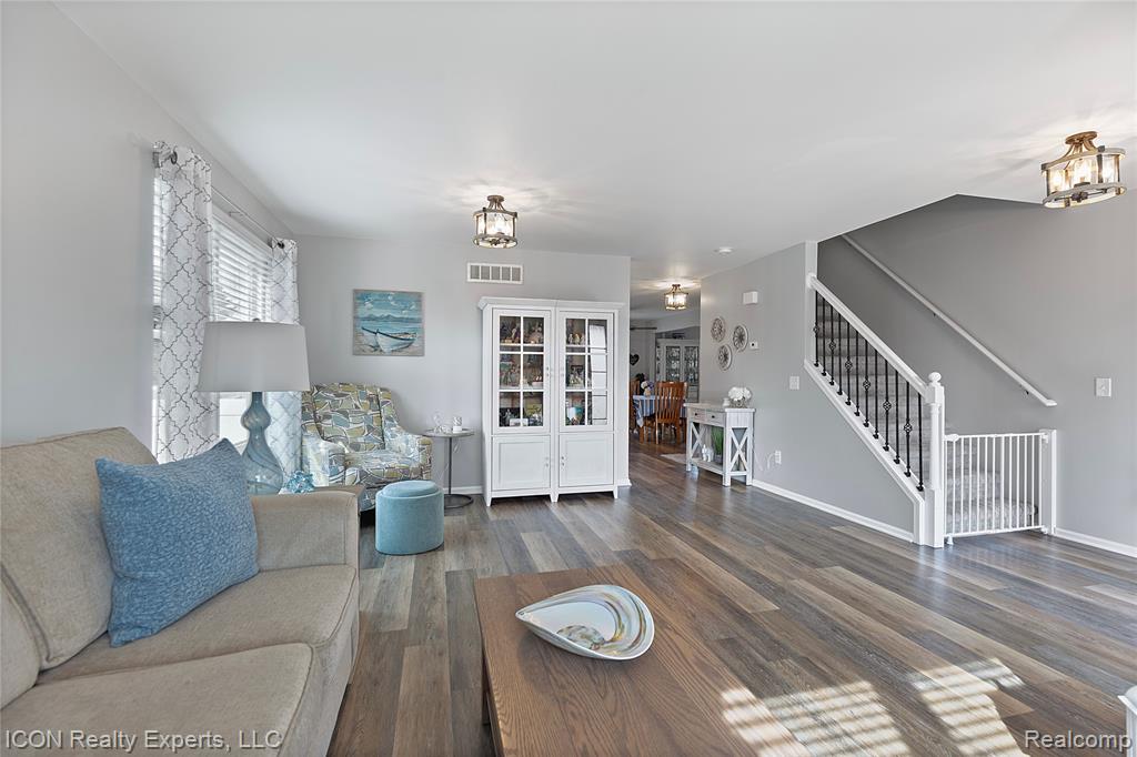 52527 Stafford Drive, Macomb, MI 48042 — Photo 5