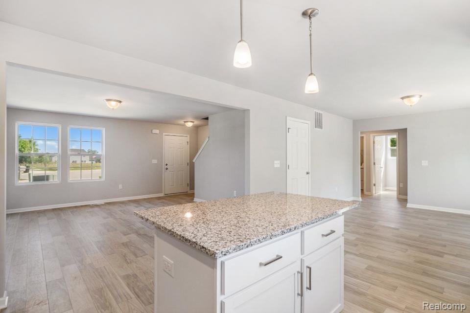 6122 Sage Court, Grand Blanc, MI 48439 — Photo 5