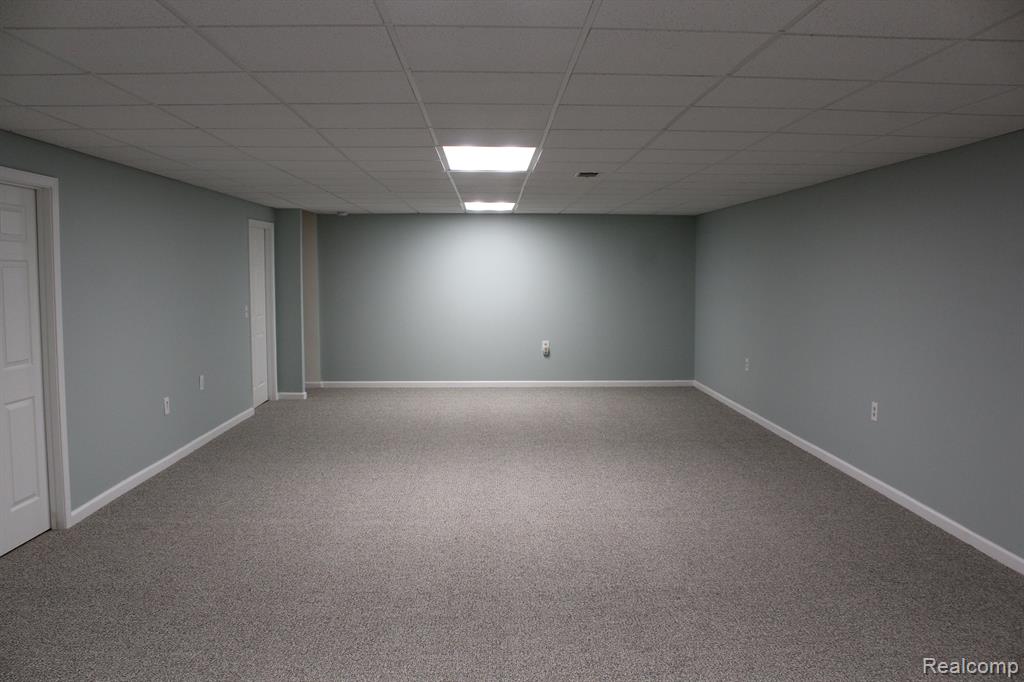 9132 COLONY PARK Drive, Ypsilanti, MI 48197 — Photo 15