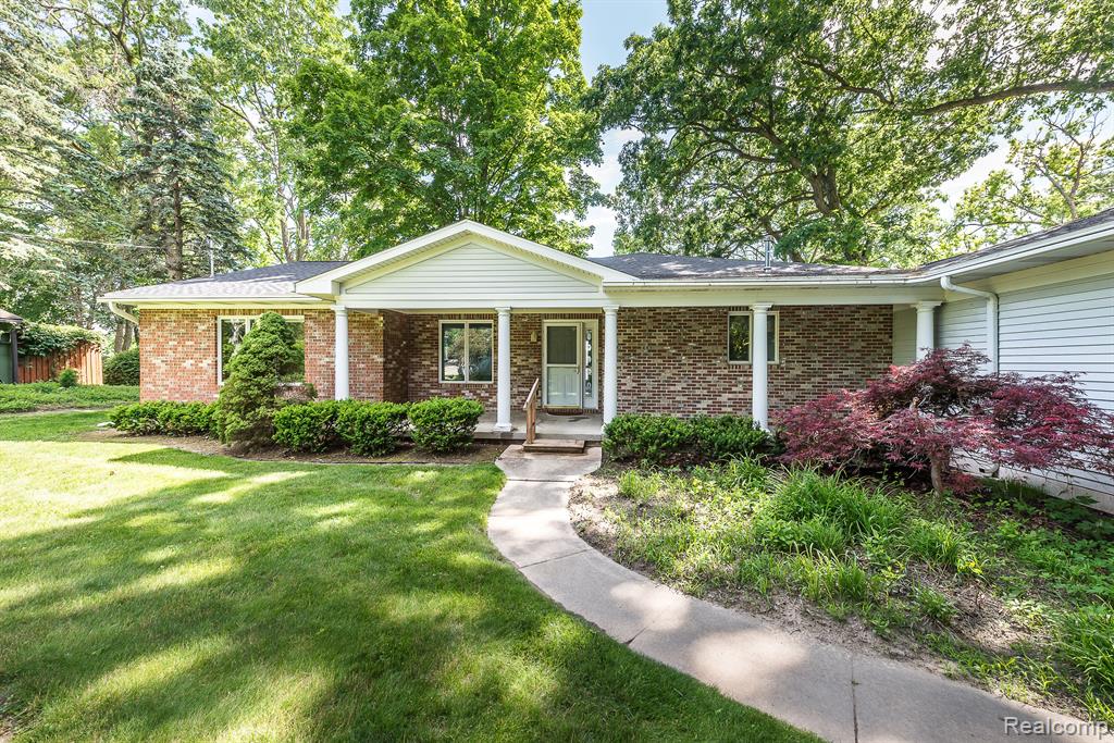7636 THARP Drive, Whitmore Lake, MI 48189 — Photo 16