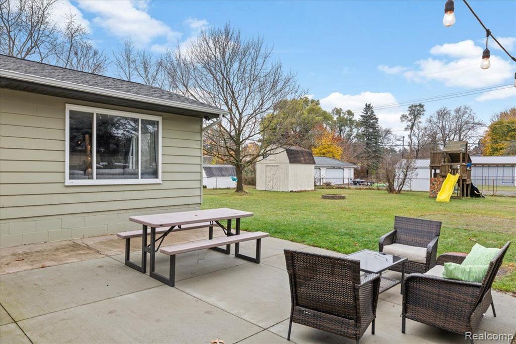 81 DAYTON Street, Oxford, MI 48371 — Photo 6