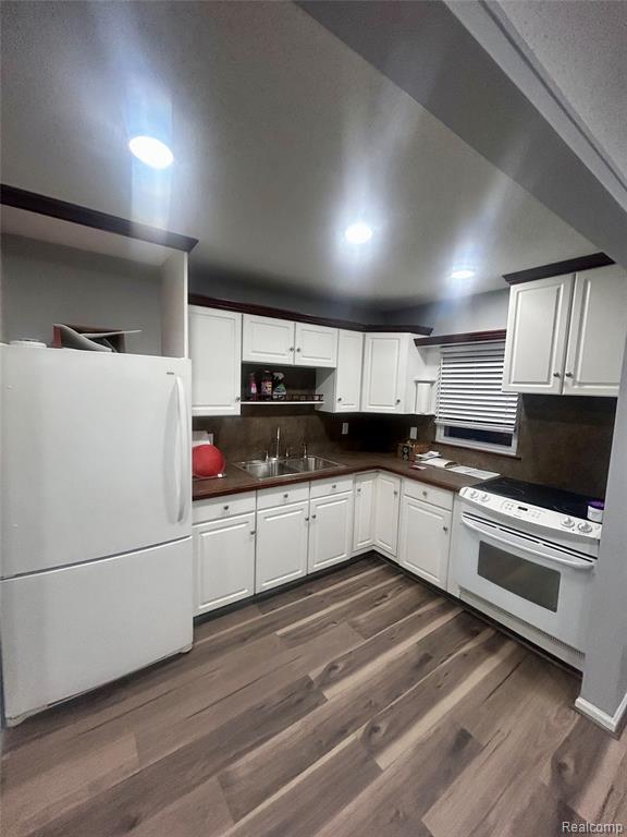 6881 N Vernon Street, Dearborn Heights, MI 48127 — Photo 9