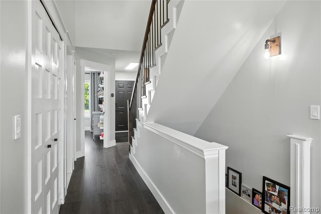 50501 Abbey Drive, New Baltimore, MI 48047 — Photo 9