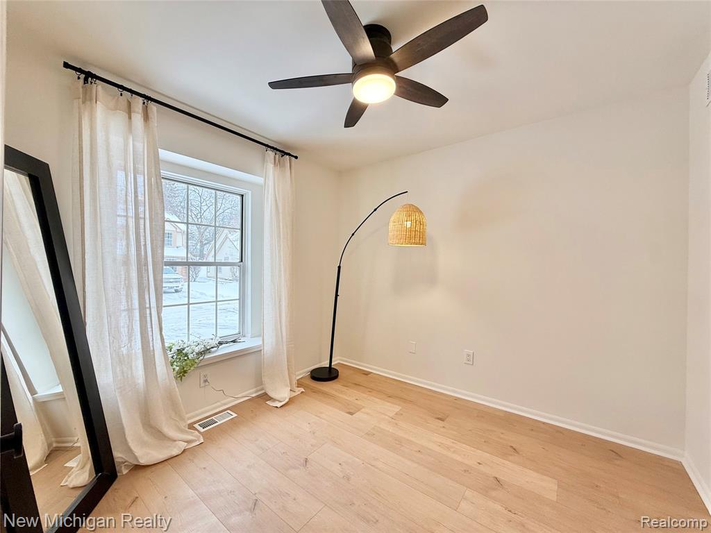717 Whisperwood Trail, Fenton, MI 48430 — Photo 10
