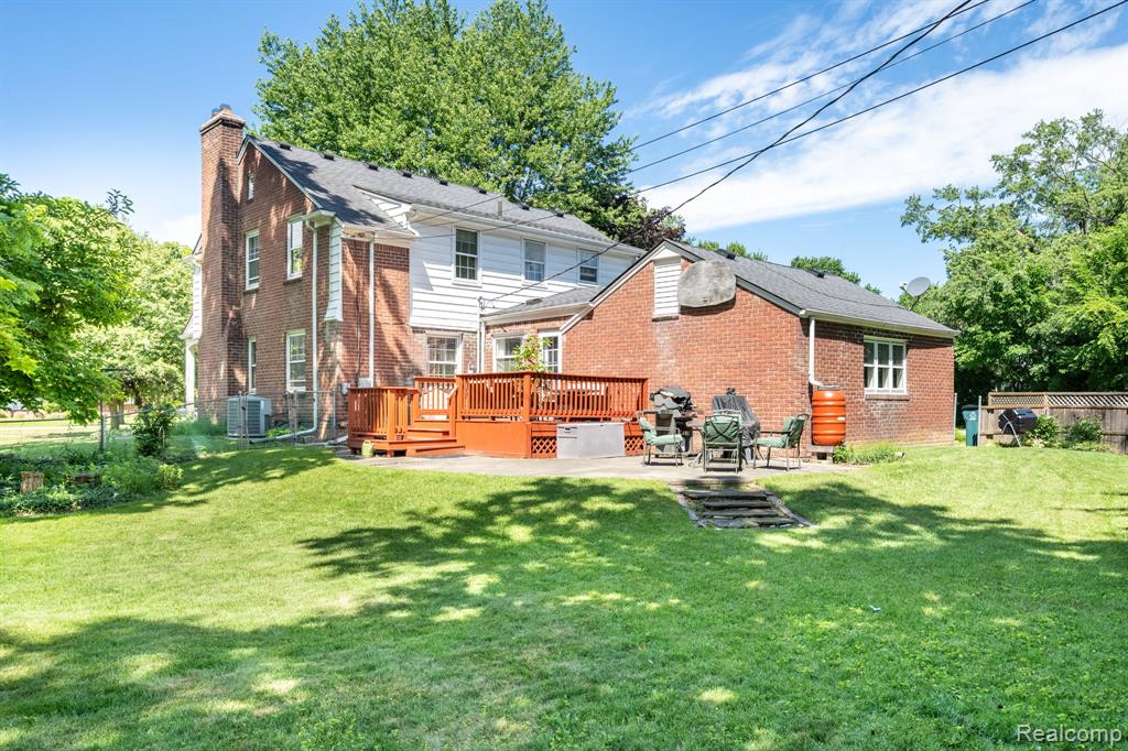 28090 Sunset Boulevard W, Lathrup Village, MI 48076 — Photo 39