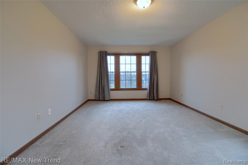 7252 STEEPLECHASE Drive, Saline, MI 48176 — Photo 22