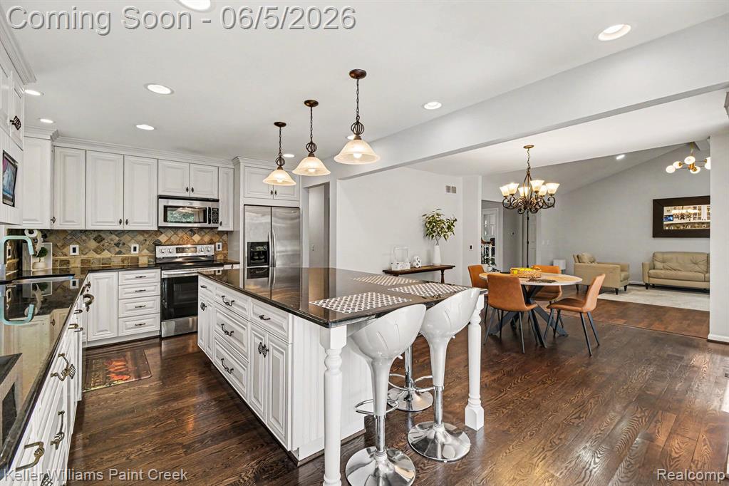 4447 Bentley Drive, Troy, MI 48098 — Photo 8