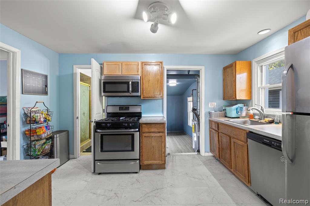 7011 Belton Street, Garden City, MI — Photo 12