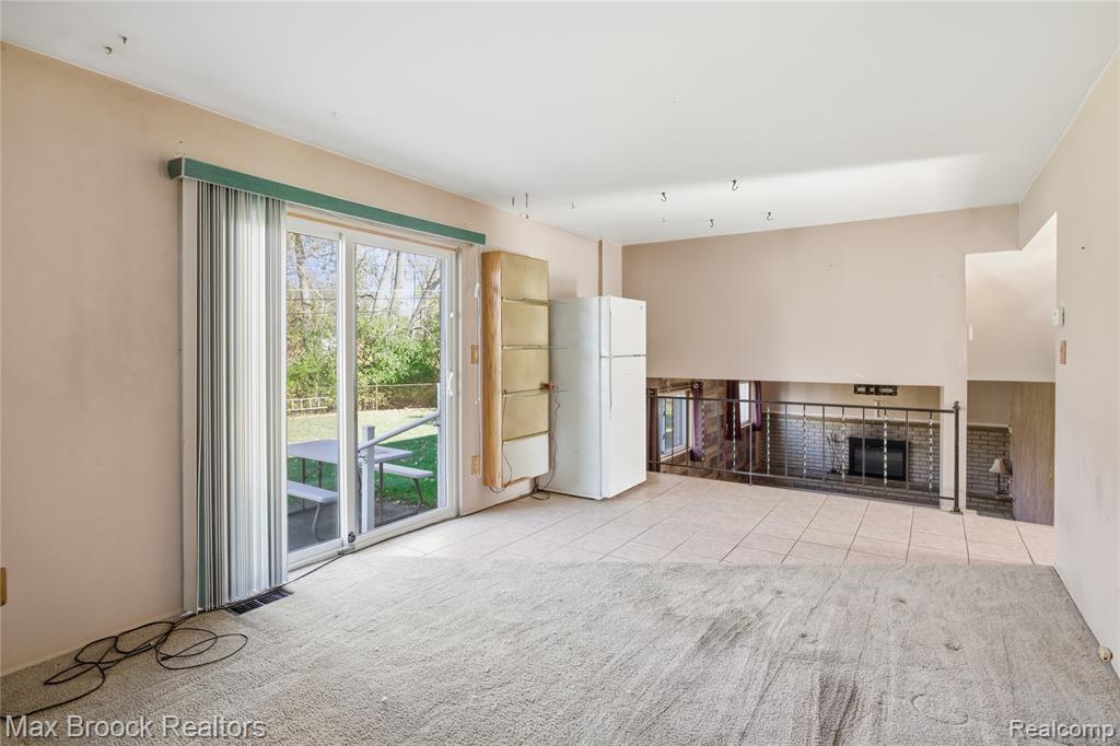 8759 Calvert Drive, Sterling Heights, MI 48312 — Photo 10