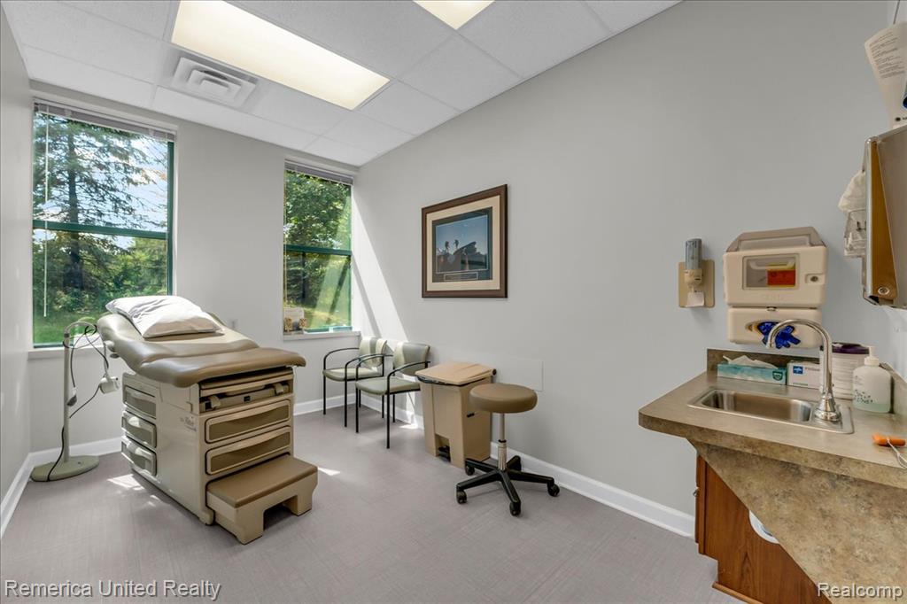 1050 Corporate Office Drive, Milford, MI 48381 — Photo 19