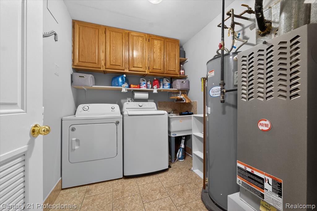 45555 Hidden View Court, 6 Mile Rd, Utica, MI 48315 — Photo 19