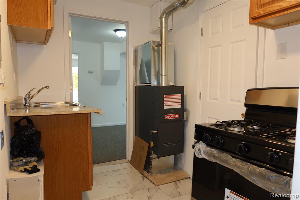 12661 Gallagher Street, Detroit, MI 48212 — Photo 6