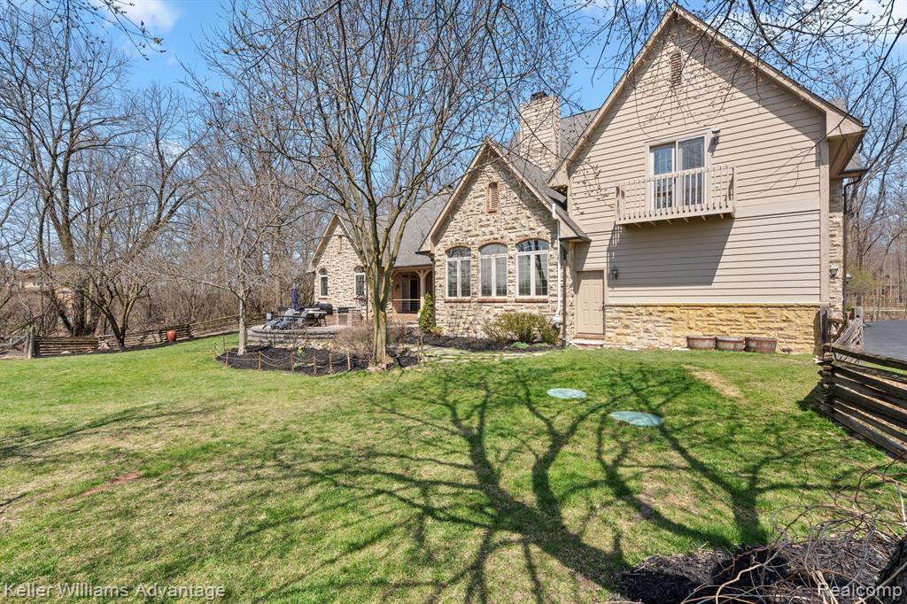 2026 HUNTERS CREEK Drive, Ypsilanti, MI 48198 — Photo 41