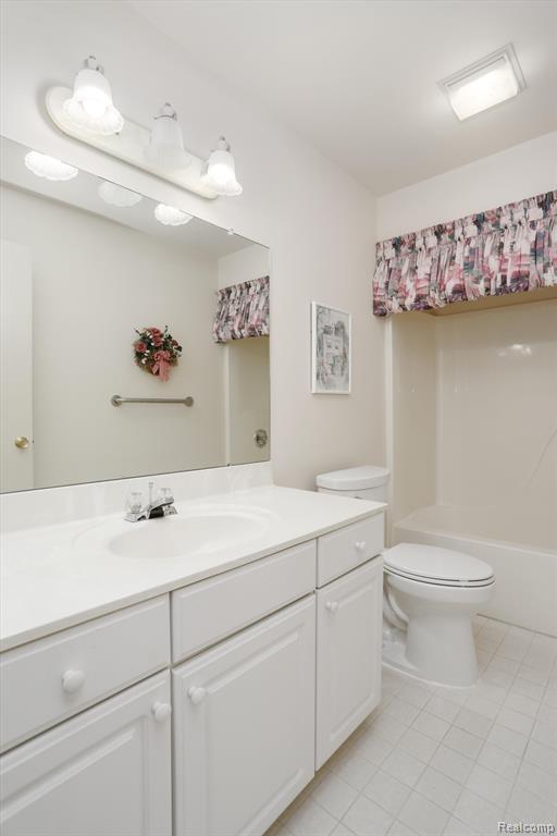 9735 HAWTHORNE GLEN Drive, Grosse Ile, MI 48138 — Photo 21