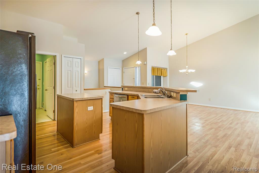 61019 Evergreen Court, 22, South Lyon, MI 48178 — Photo 7