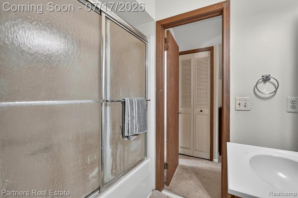 9145 Apple Orchard Drive, Fenton, MI 48430 — Photo 34