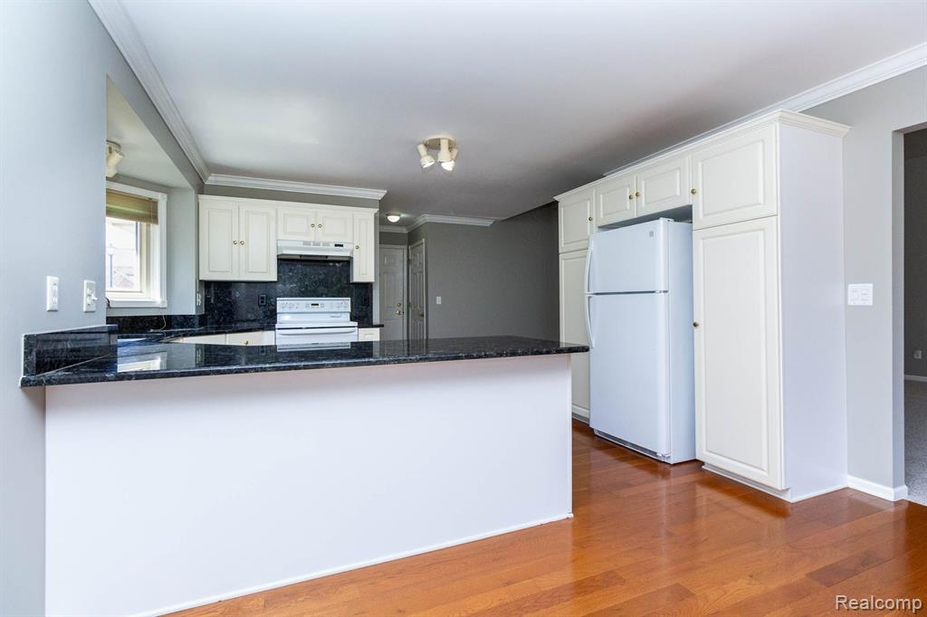 48784 BELLTOWER Drive, Macomb, MI 48044 — Photo 12