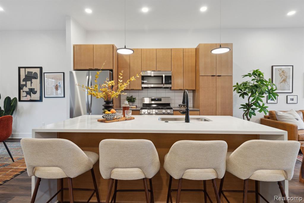 1709 Pallister Street - Photo 3