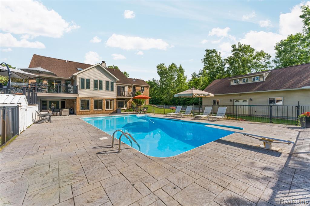 2325 7 Mile Road, South Lyon, MI 48178 — Photo 63