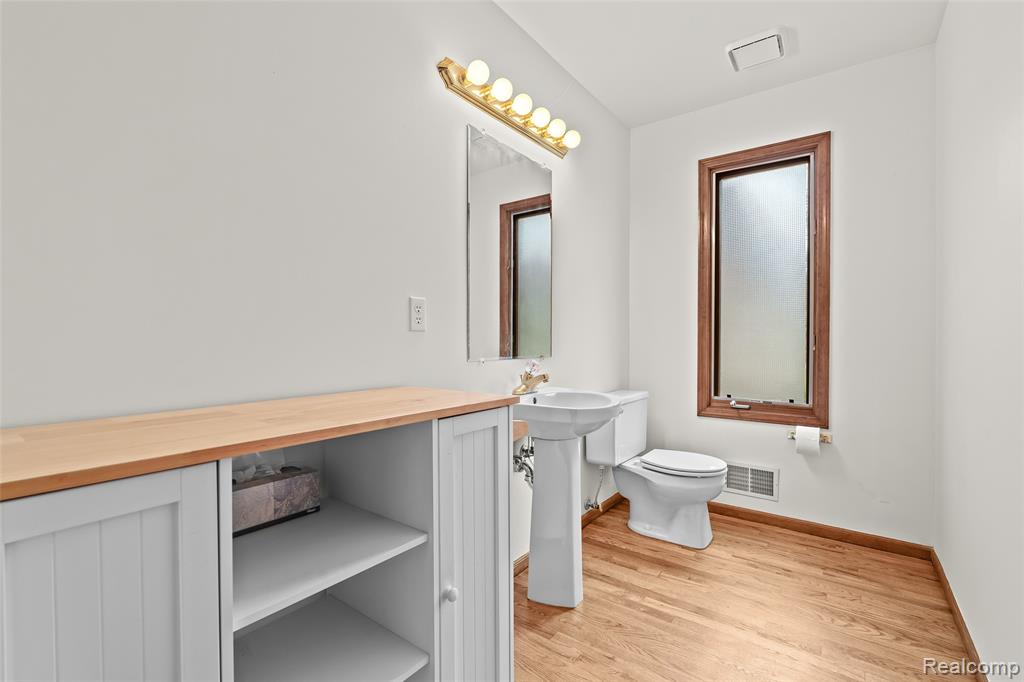 7837 Partridge Hill Drive, Brighton, MI 48116 — Photo 12