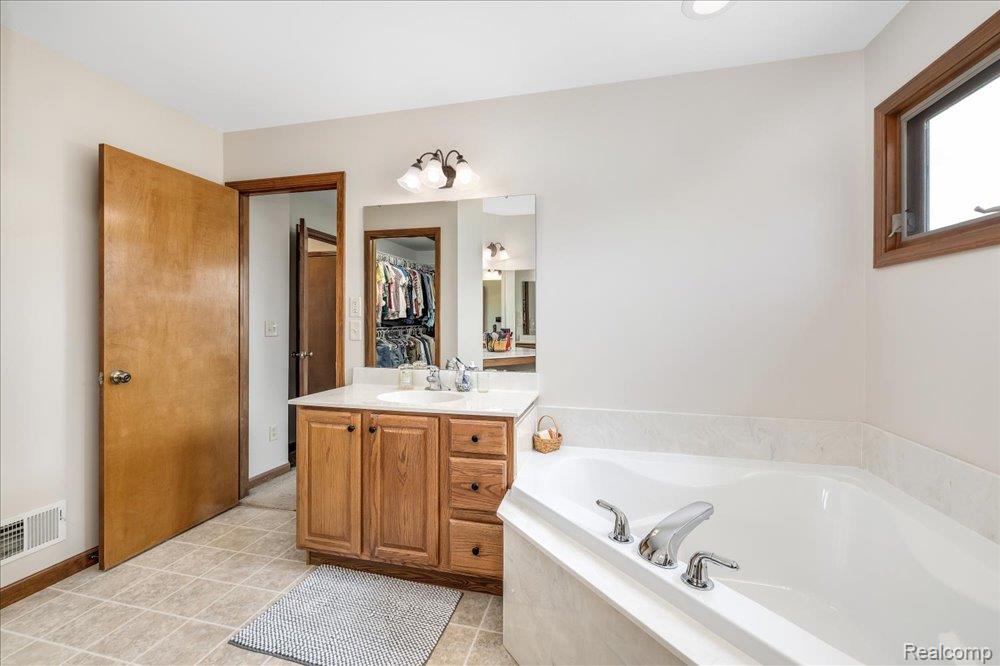 4981 Kay Drive, Monroe, MI 48161 — Photo 50