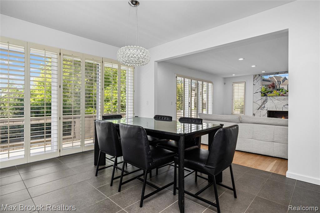 7102 Alta Vista Drive, West Bloomfield, MI — Photo 25