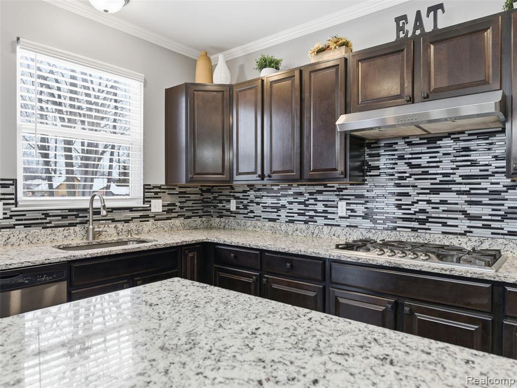 47450 Ellery Lane, Canton, MI 48187 — Photo 25
