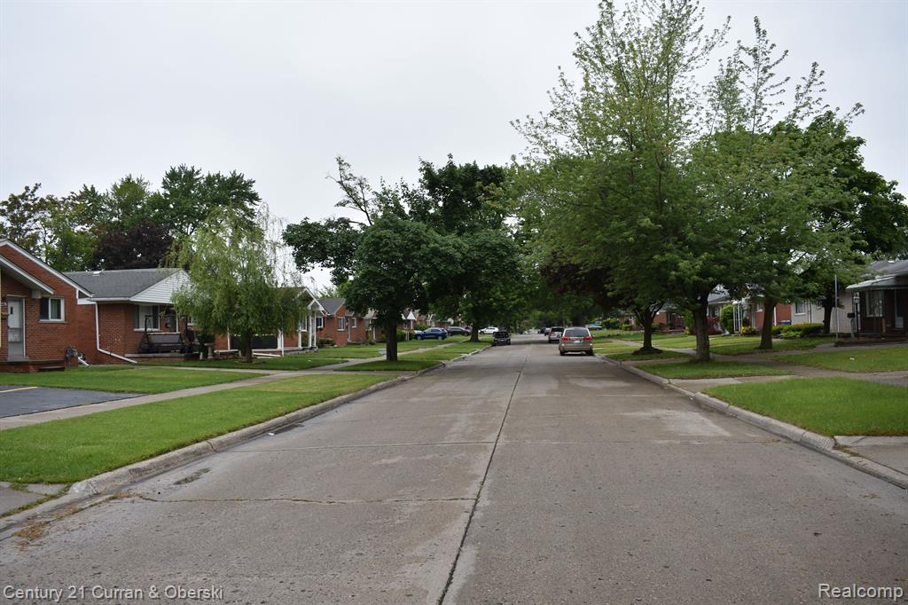 5910 N WAVERLY Street, Dearborn Heights, MI 48127 — Photo 4
