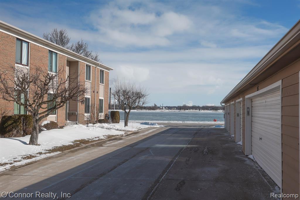 1660 River Road, 53, Marysville, MI 48040 — Photo 24