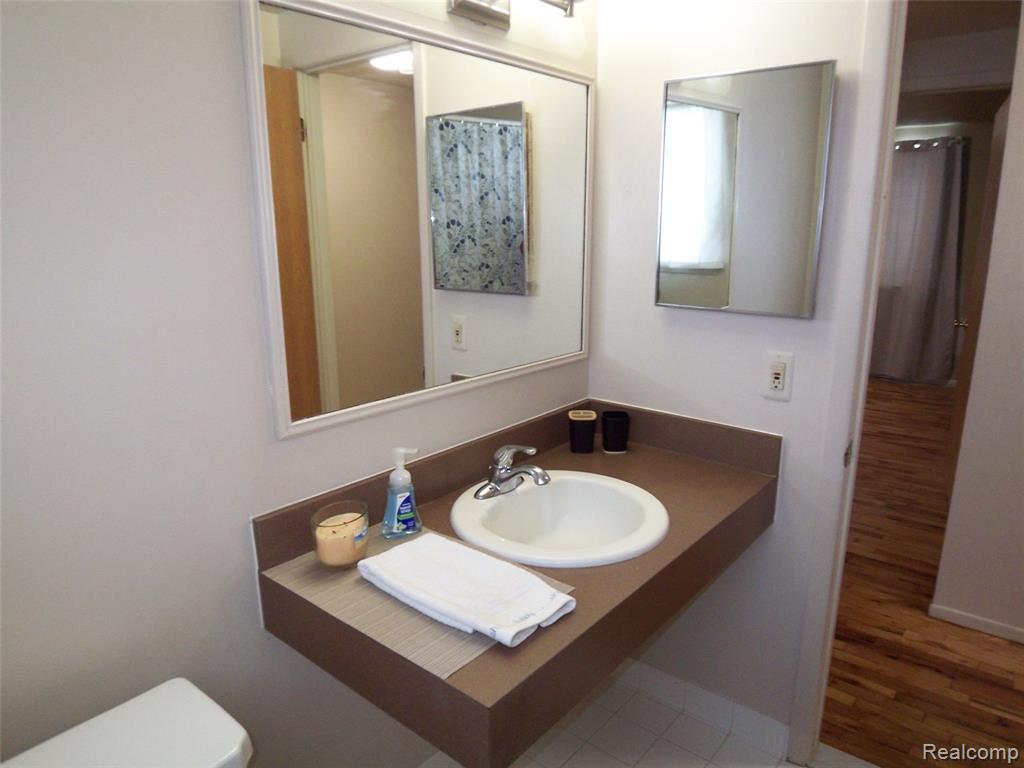 18708 Kendell Court, Clinton Twp, MI 48035 — Photo 14