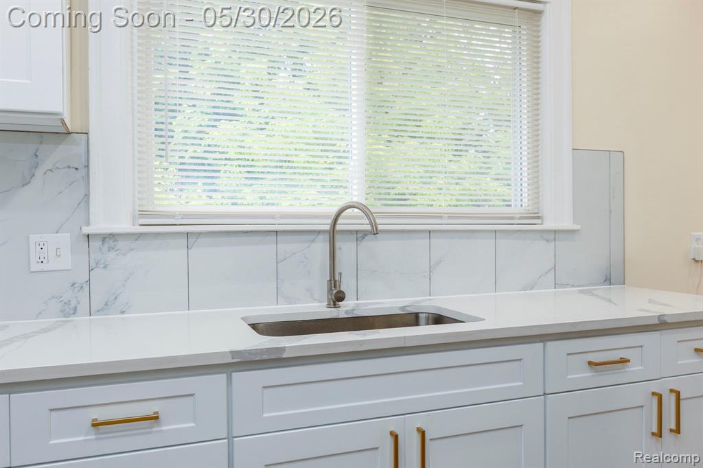12162 Kentucky Street, Detroit, MI 48204 — Photo 9