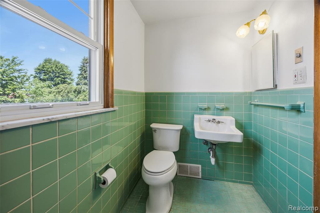 5041 Payne Avenue, Dearborn, MI 48126 — Photo 25