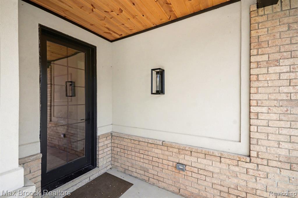 668 Pinery Boulevard, Lake Orion, MI 48362 — Photo 47