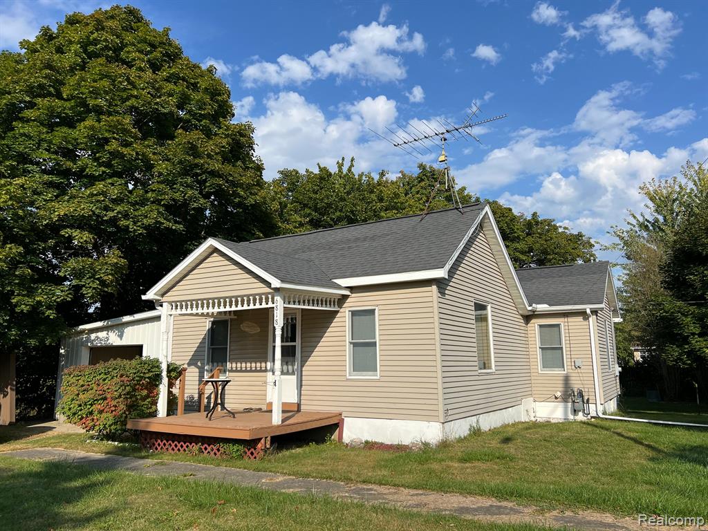6818 SHERMAN Street, North Branch, MI 48461 — Photo 2