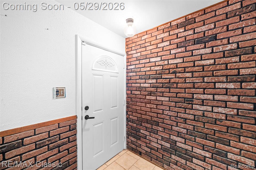 15586 Oakbrook Street, Romulus, MI 48174 — Photo 3